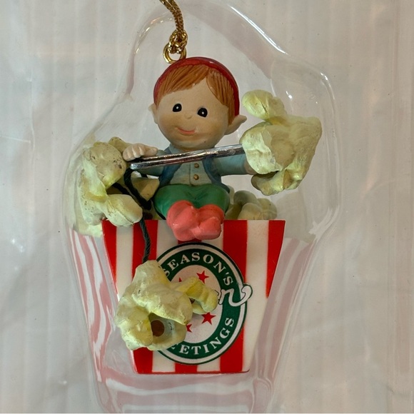 Lustre Fame Christmas Traditions “Kid In Popcorn Box” Ornament 1992 - Picture 5 of 11
